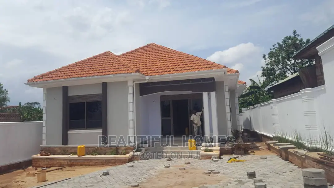 Splendid Home in Nakwero on Sell in Kampala