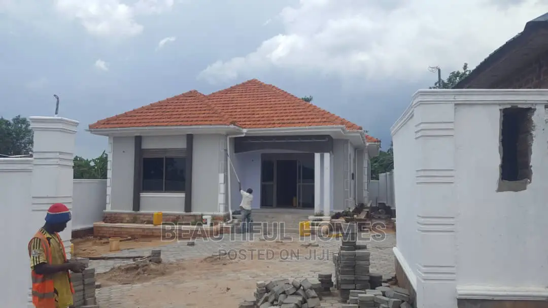 Splendid Home in Nakwero on Sell in Kampala