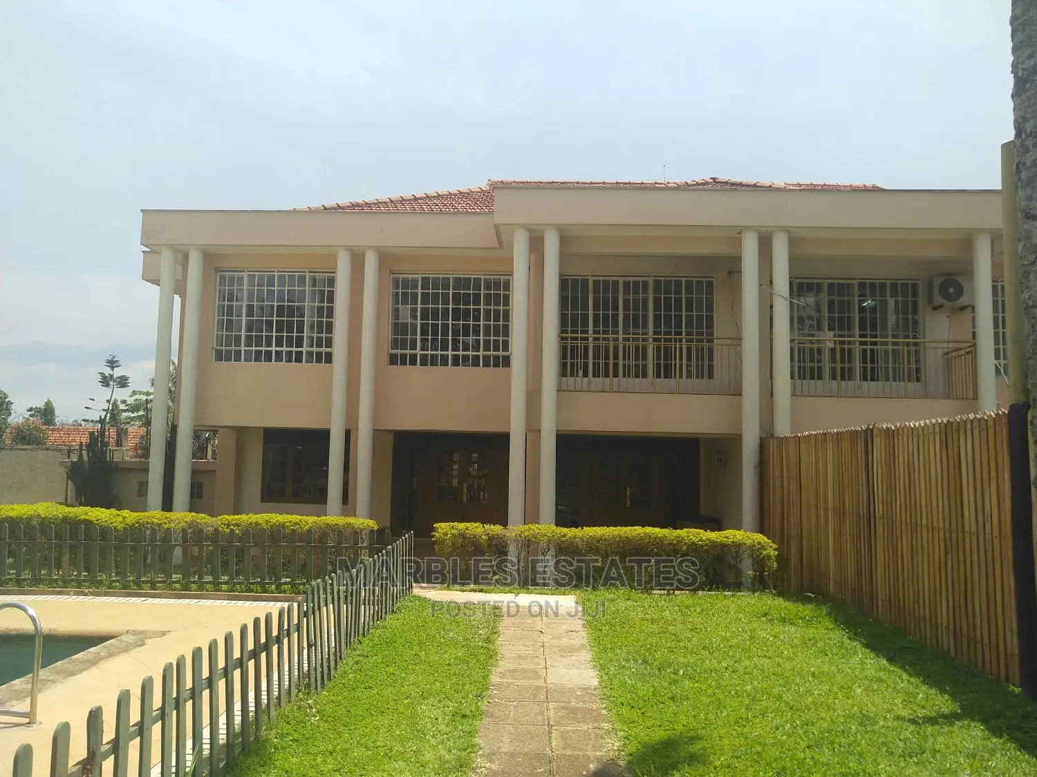 Nice House for Rent With a Pool in BUGOLOBI in Kampala