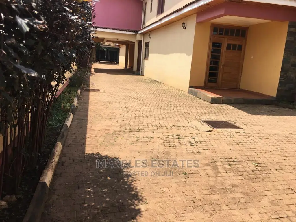 Nice House for Rent in BUGOLOBI in Kampala