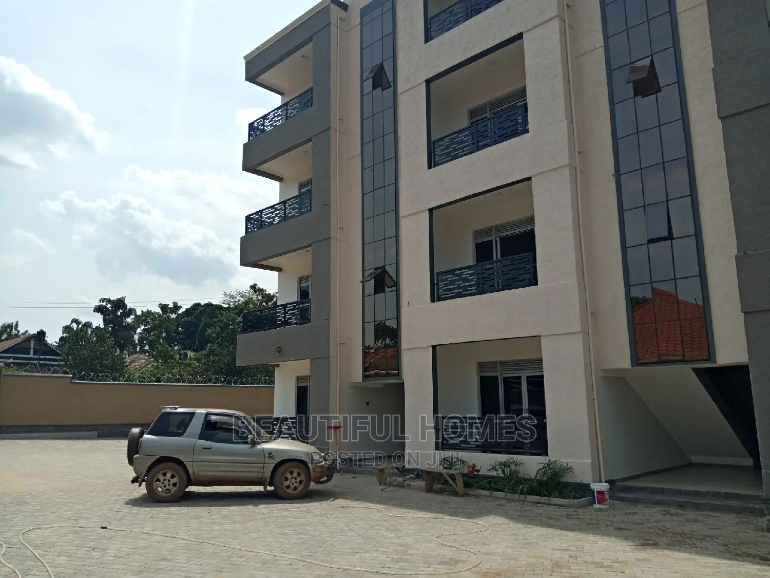 Bukoto Apartments Complex on Sale in High End Neighborhood in Kampala
