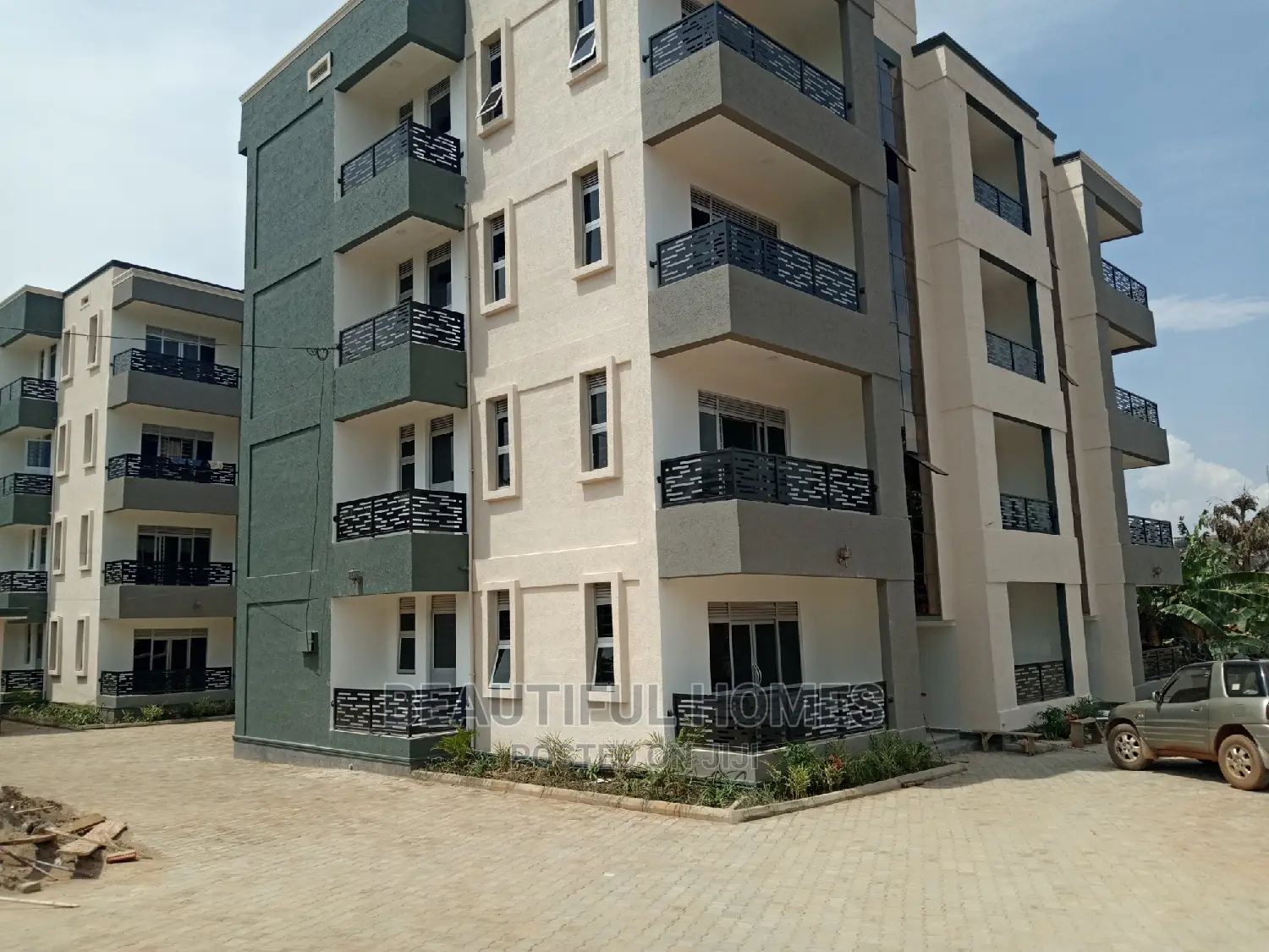 Bukoto Apartments Complex on Sale in High End Neighborhood in Kampala