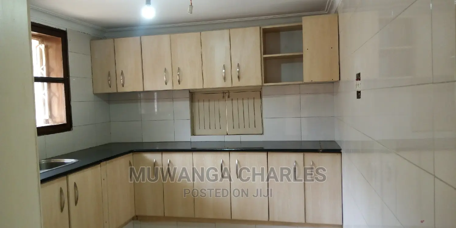 5bdrm House in Fs Properties Ltd, Kampala for Sale in Kampala