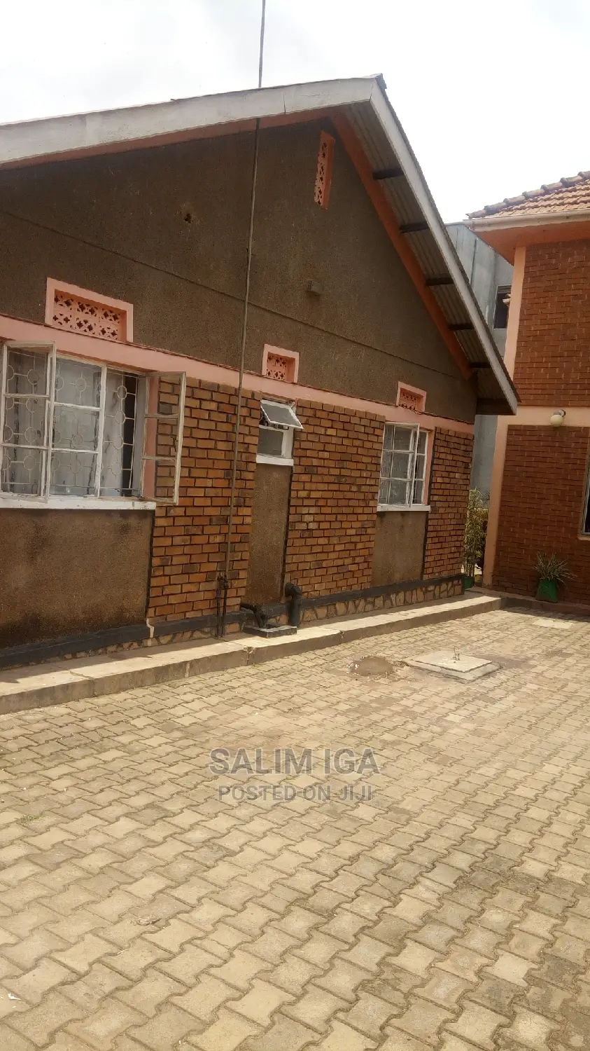 Classic 2 Bedroom House In Bukoto For Rent in Kampala