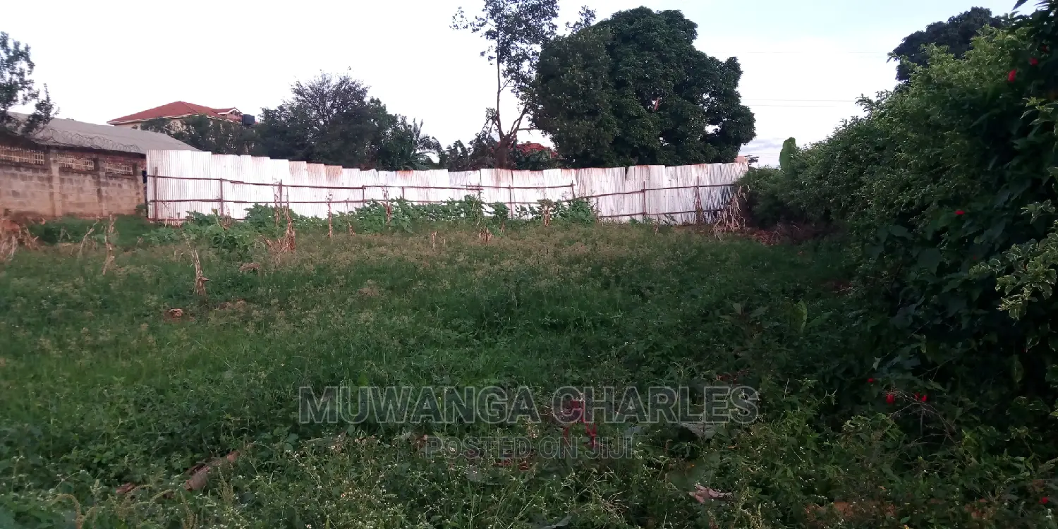 Plots Is Available for Sale in Kyambogo in Kampala