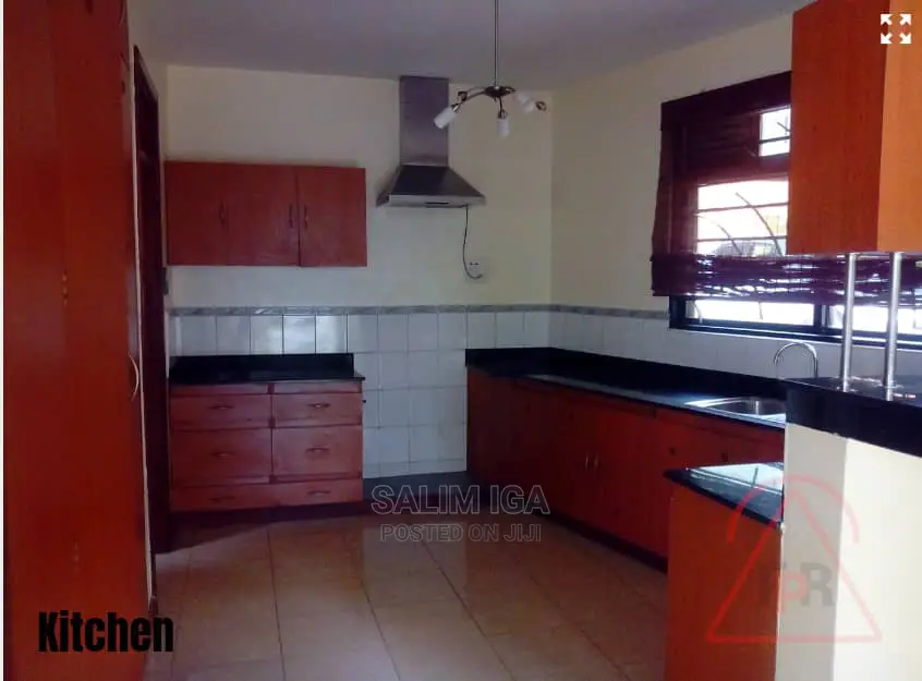 Communal Villa in Kampala