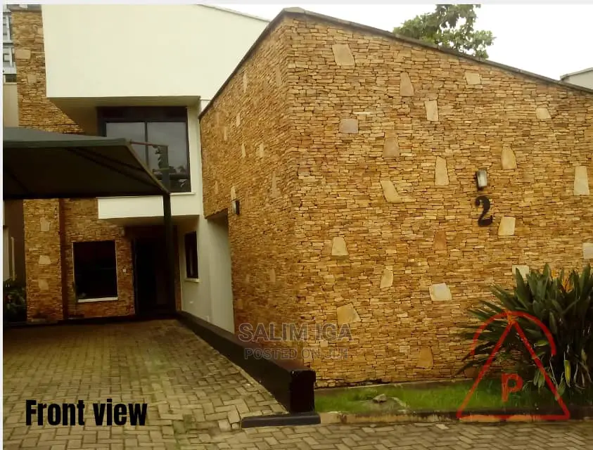 Communal Villa in Kampala