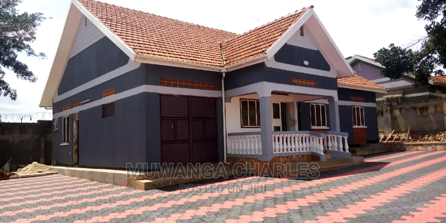 3bedroom House Is Available for Rent in Bukoto in Kampala