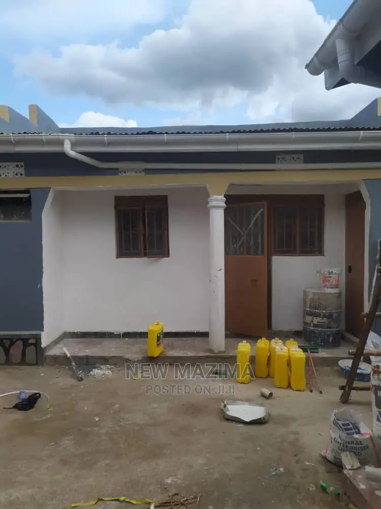 Another Sweetdeal Of Rentals With Tiles Quicksale In Nansana in Kampala