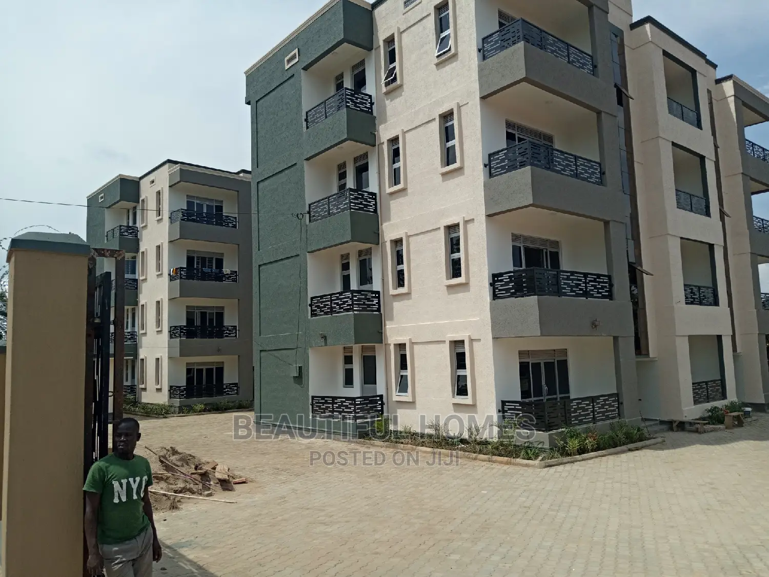 Bukoto Seven Star Apartments on Sel in Kampala