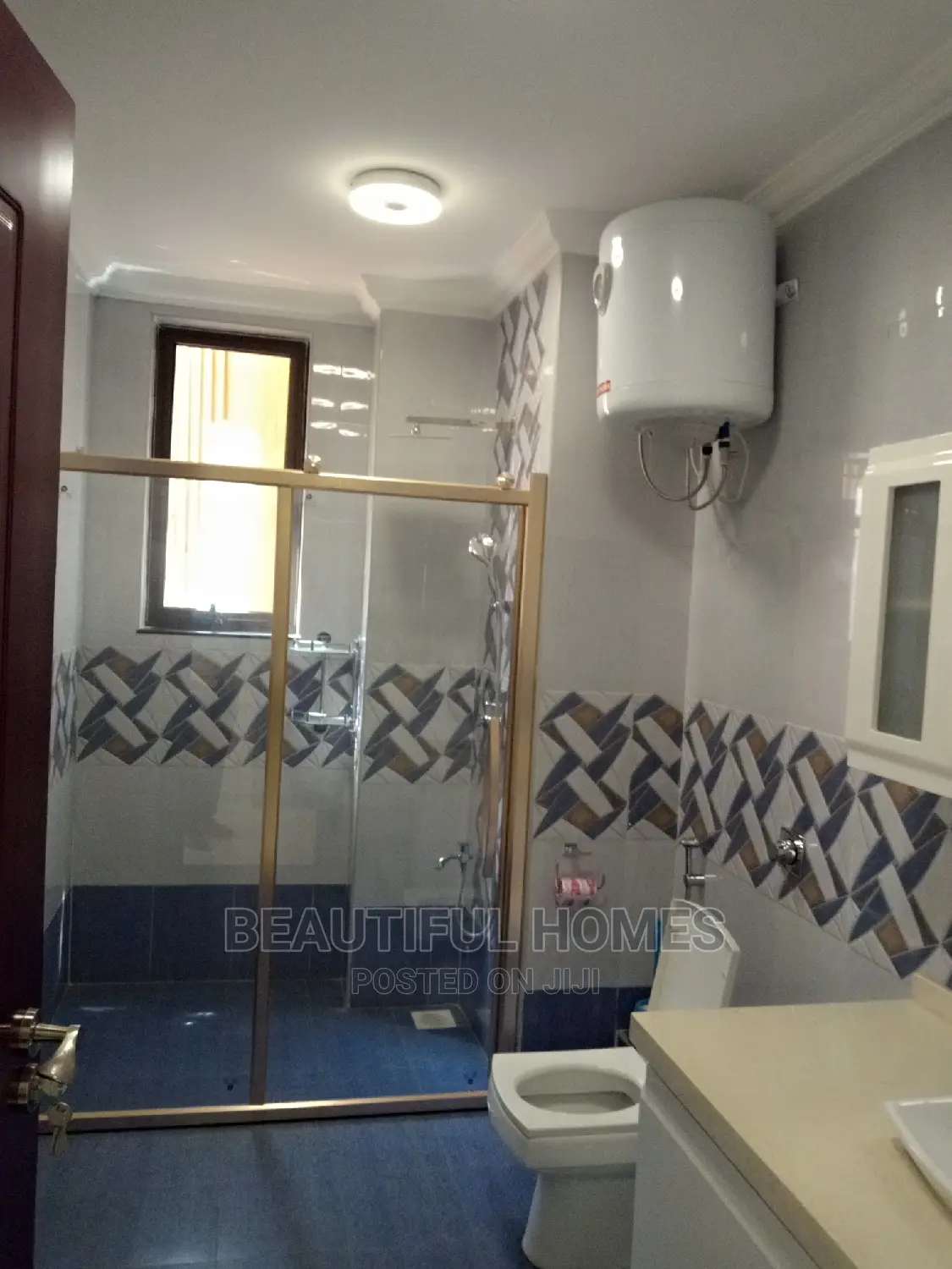 Bukoto Seven Star Apartments on Sel in Kampala