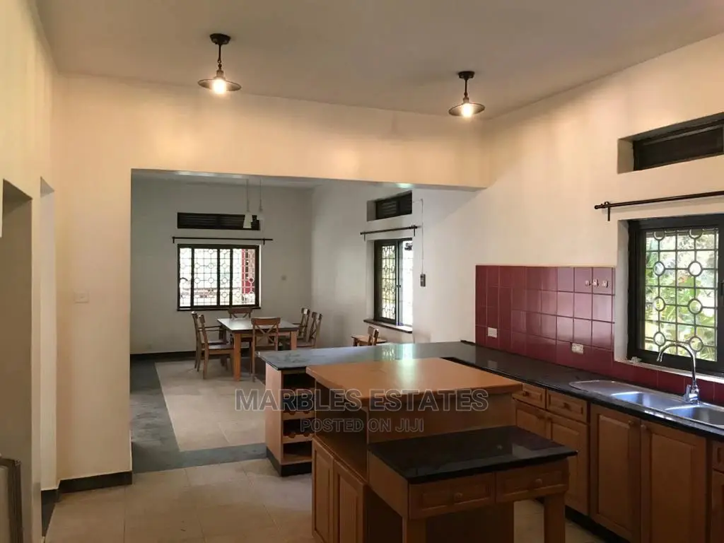 Nice House for Rent in BUGOLOBI. in Kampala