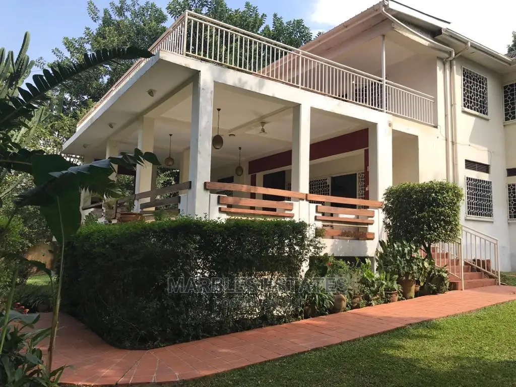 Nice House for Rent in BUGOLOBI. in Kampala