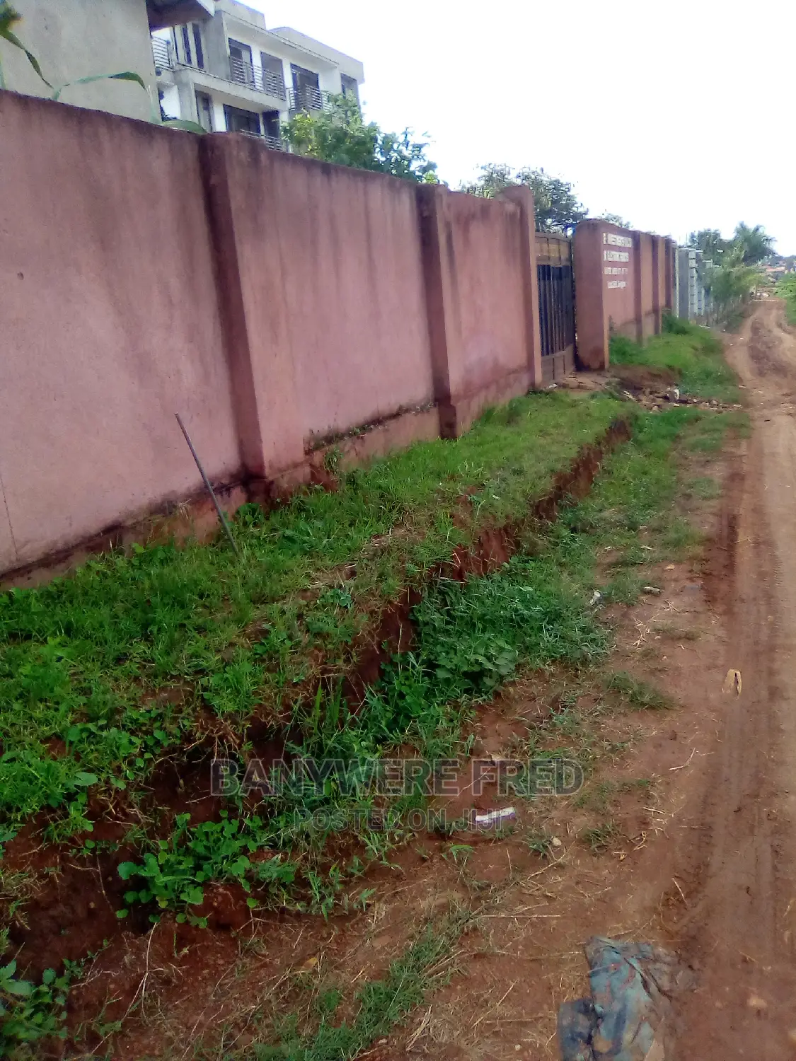 100/100plot for Sale in Bweyogerere Near NBS Head Offices in Kampala