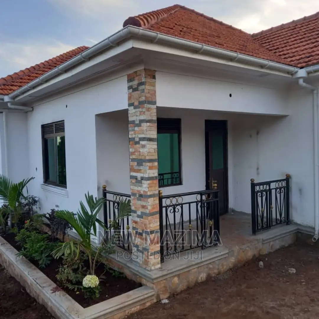 4 Bedrooms Bungalow for Sale in Nakawuka, Wakiso in Wakiso