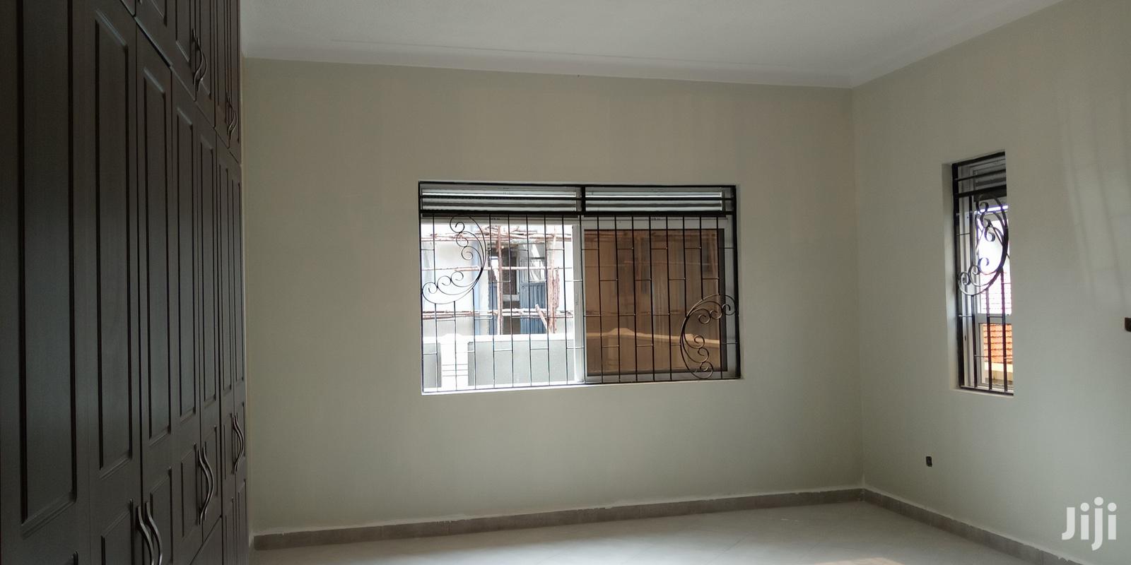 Kira Applause House on Sell in Kampala