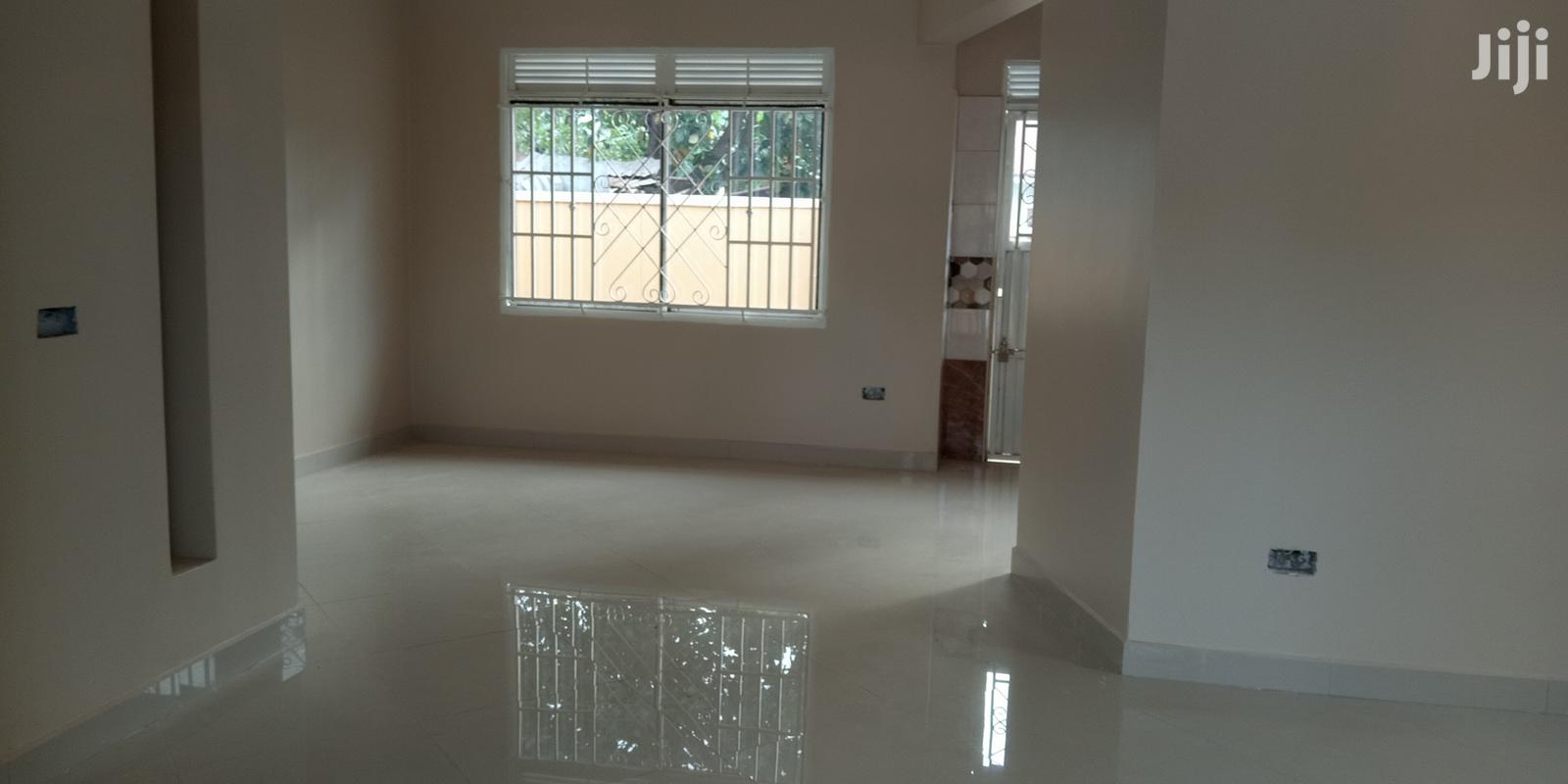 Kira Applause House on Sell in Kampala