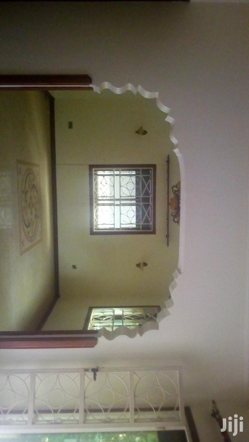 A Samie Detarched House For Rent In Kololo in Kampala