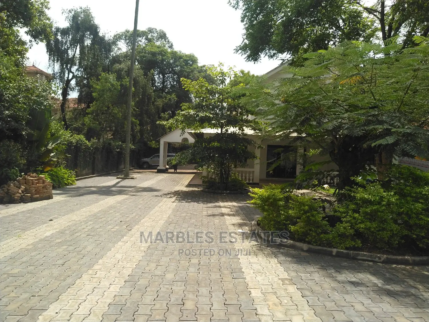 5bdrm House in Bugolobi, Kampala for Sale in Kampala