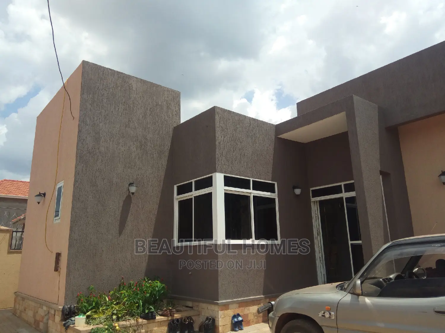 Furnished 4bdrm Bungalow in Kira Tarmack Access, Kampala for Sale in Kampala