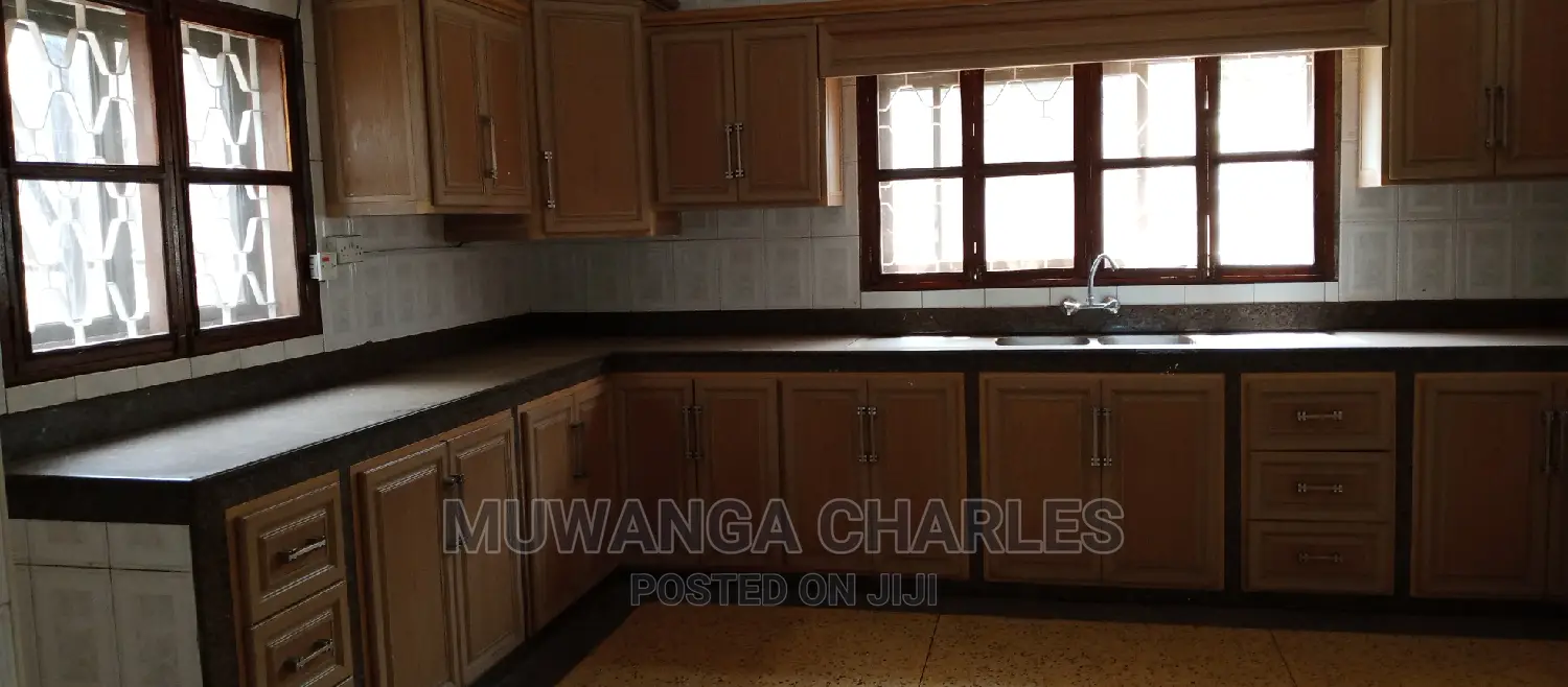 6bdrm Duplex in Fs Properties Ltd, Kampala for Rent in Kampala