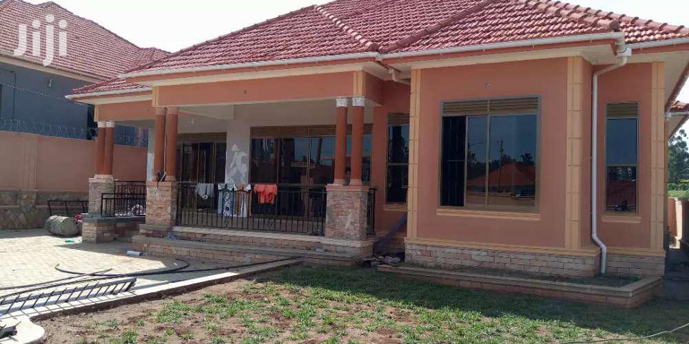 Posh Kira House On Sell in Kampala