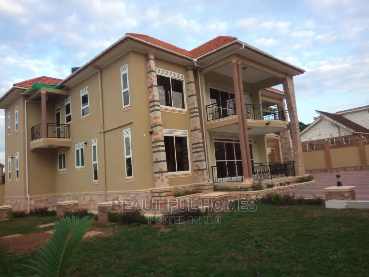 Furnished 7bdrm Mansion in Bunga Munyonyo, Kampala for Sale in Kampala