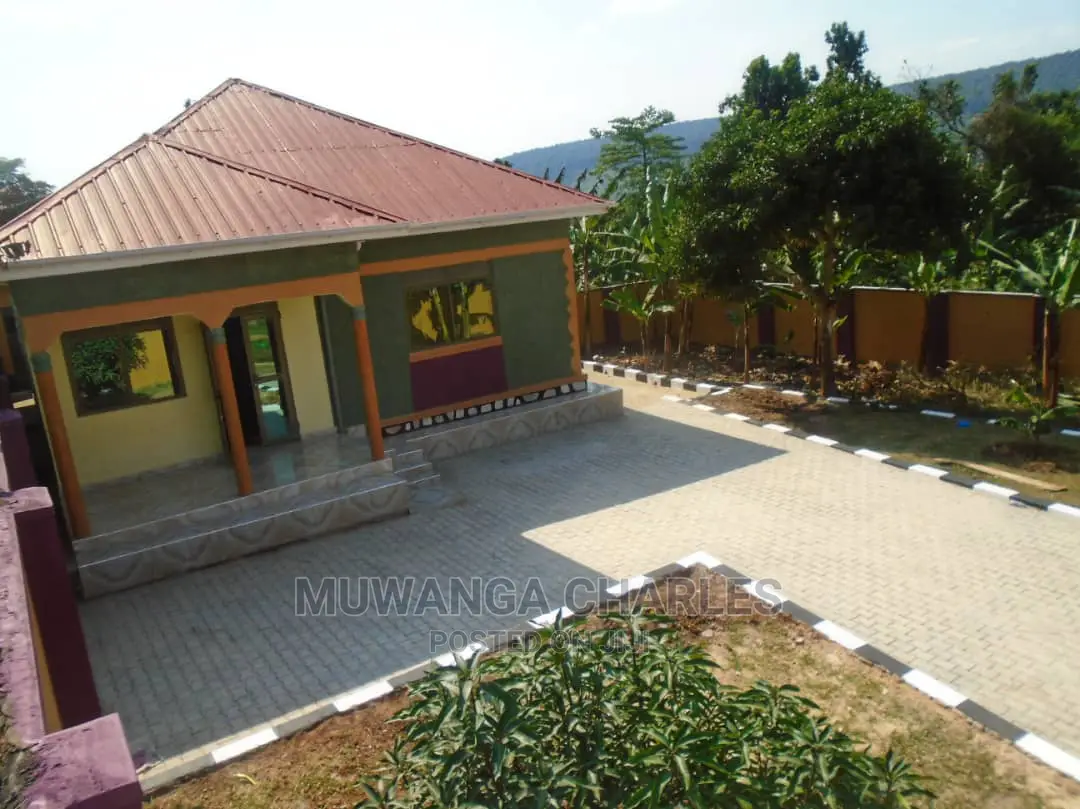 3bdrm House in Fs Properties Ltd, Kampala for Sale in Kampala