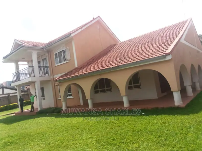 5bdrm Duplex in Fs Properties Ltd, Kampala for Sale in Kampala