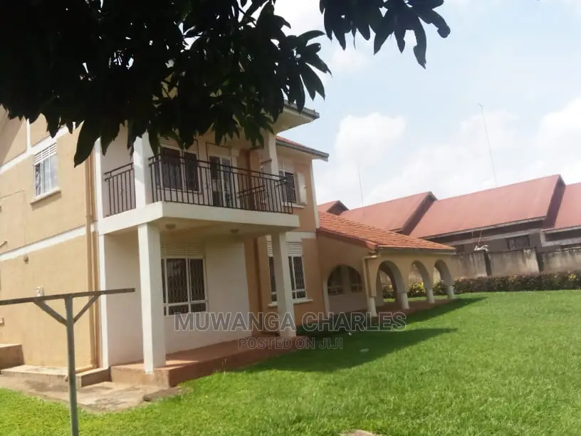 5bdrm Duplex in Fs Properties Ltd, Kampala for Sale in Kampala