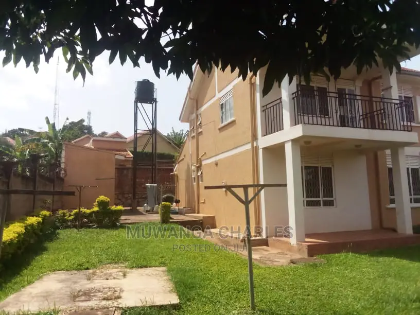 5bdrm Duplex in Fs Properties Ltd, Kampala for Sale in Kampala
