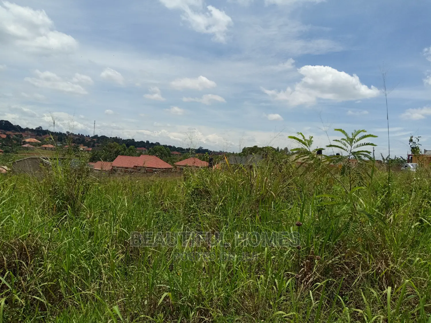 Kira Kimwani 25 Decimals Near Tarmac Nice Area on Sale in Kampala
