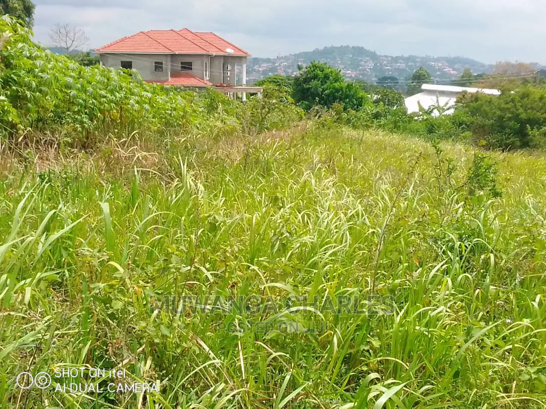 Plots Is Available for Sale in Kajjansi Bweya in Wakiso