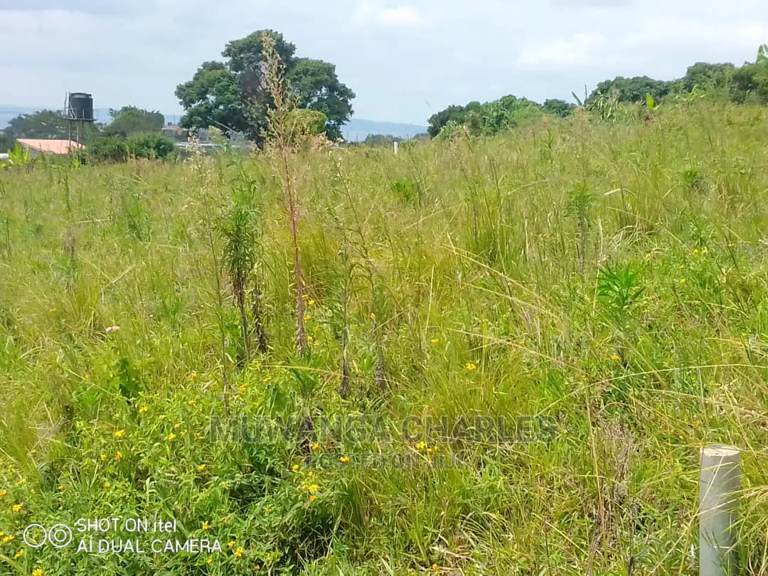 25decimals Is Available for Sale in Bwebajja in Wakiso