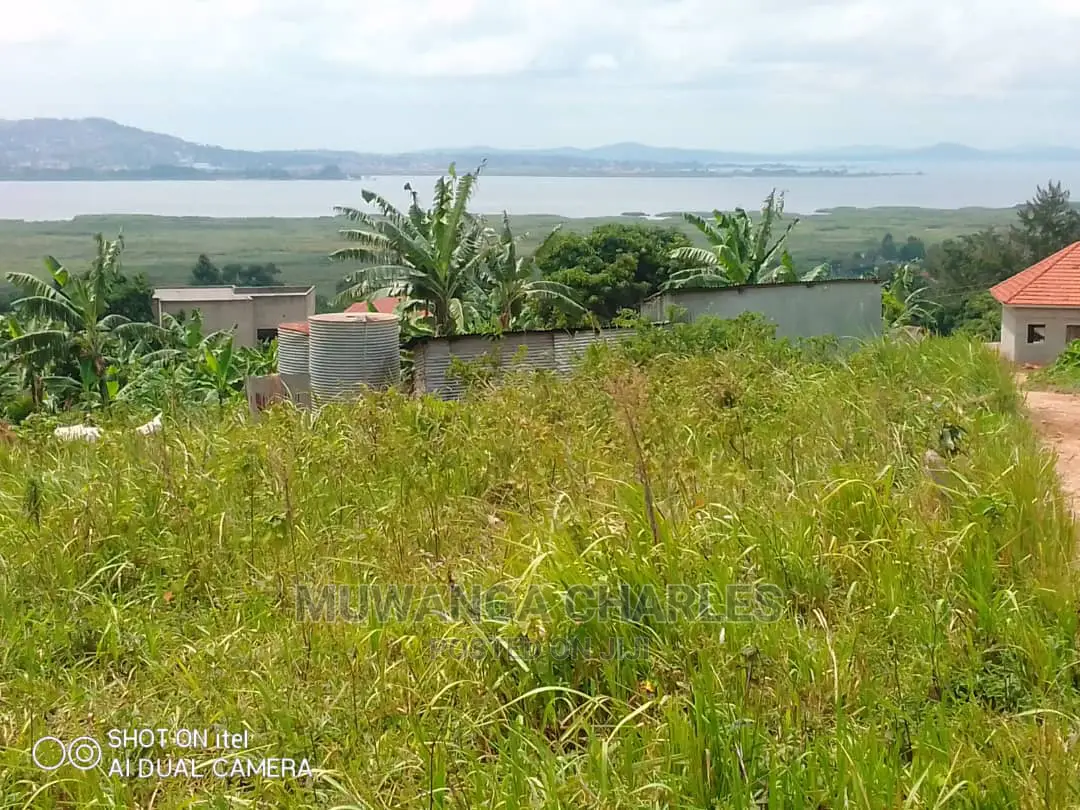 25decimals Is Available for Sale in Bwebajja in Wakiso