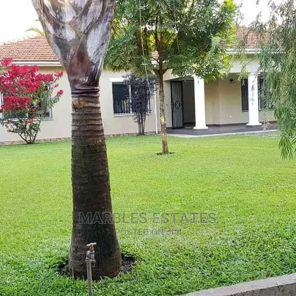 3bdrm Bungalow in Naguru, Central Division for Rent in Central Division