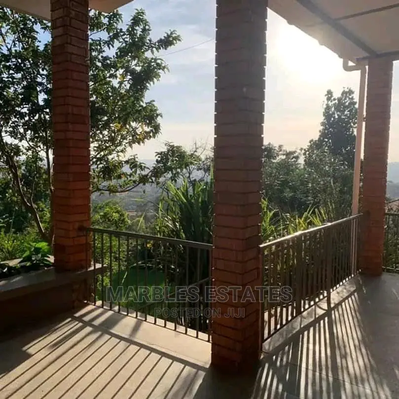 4bdrm Bungalow in Mbuya, Kampala for Rent in Kampala