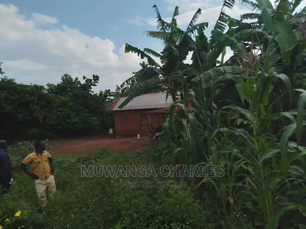 1acre Is Available for Sale in Gayaza Kiwenda in Kampala