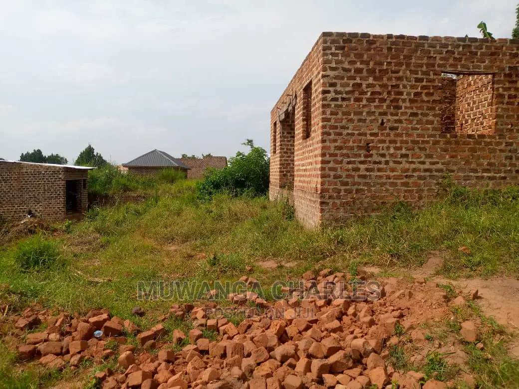 Plots Is for Sale in Matugga Bombo Road in Wakiso