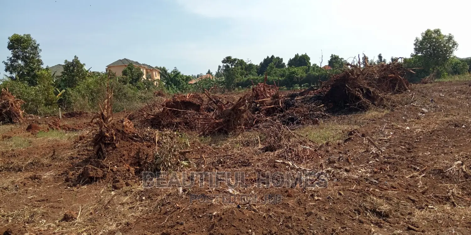 Gayaza Nakwero Plots Near Tarmack on Sell in Kampala