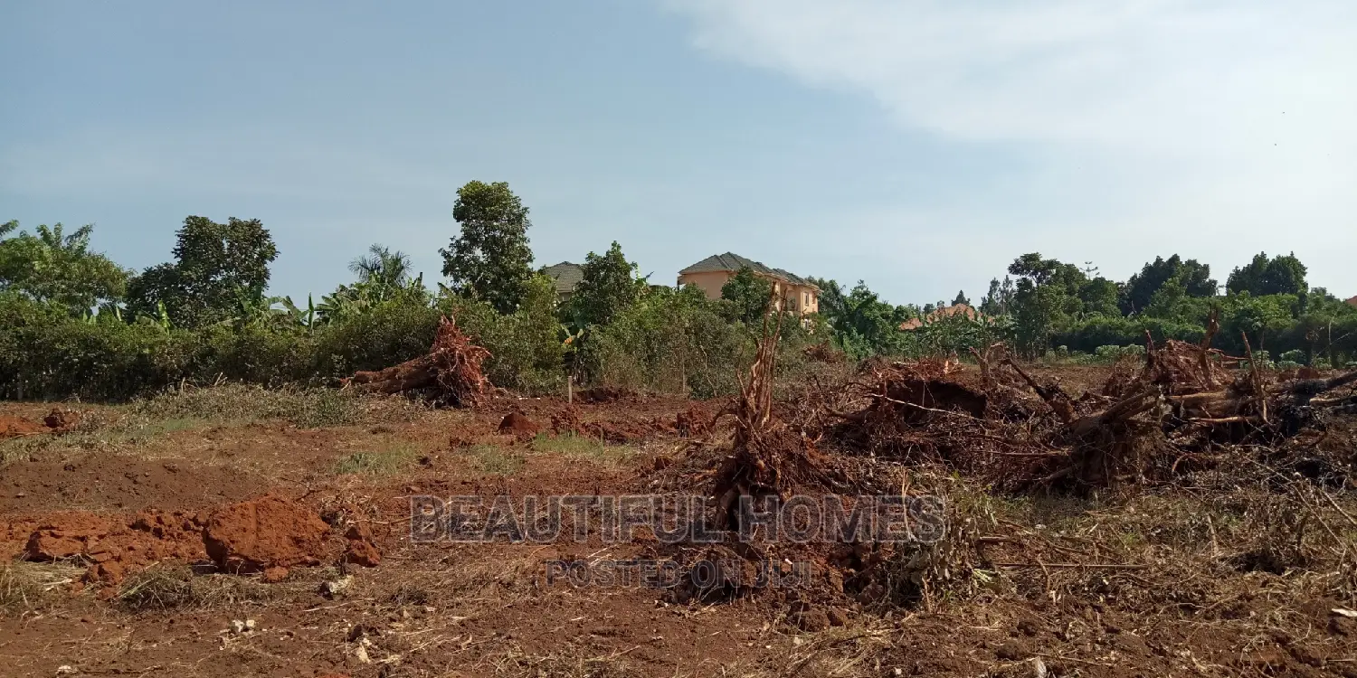 Gayaza Nakwero Plots Near Tarmack on Sell in Kampala