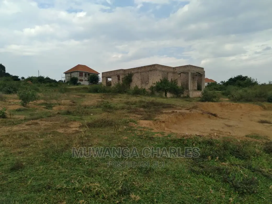 Plot's Is Available for Sale in Wakiso Namusera in Wakiso