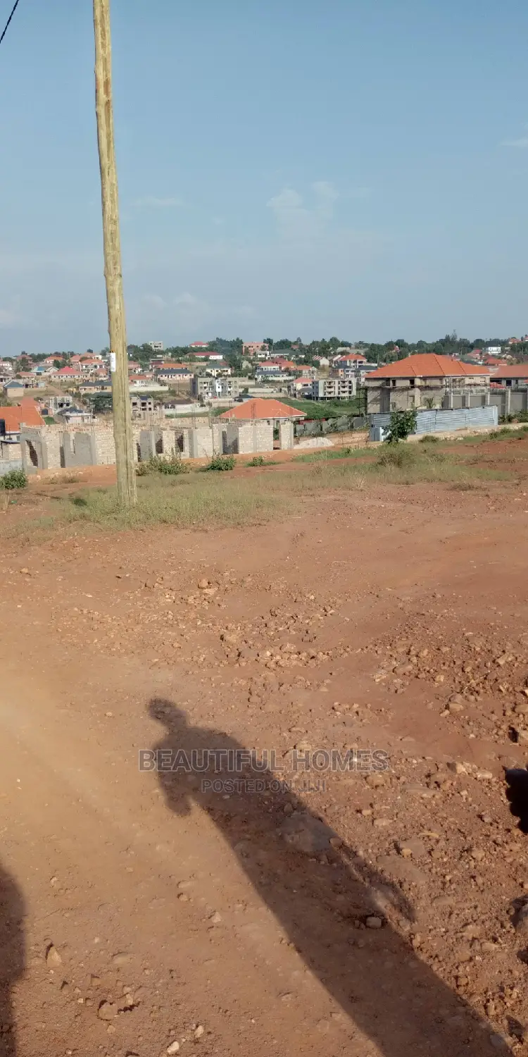 Kira Two Plots Near Tarmack on Sell in Kampala