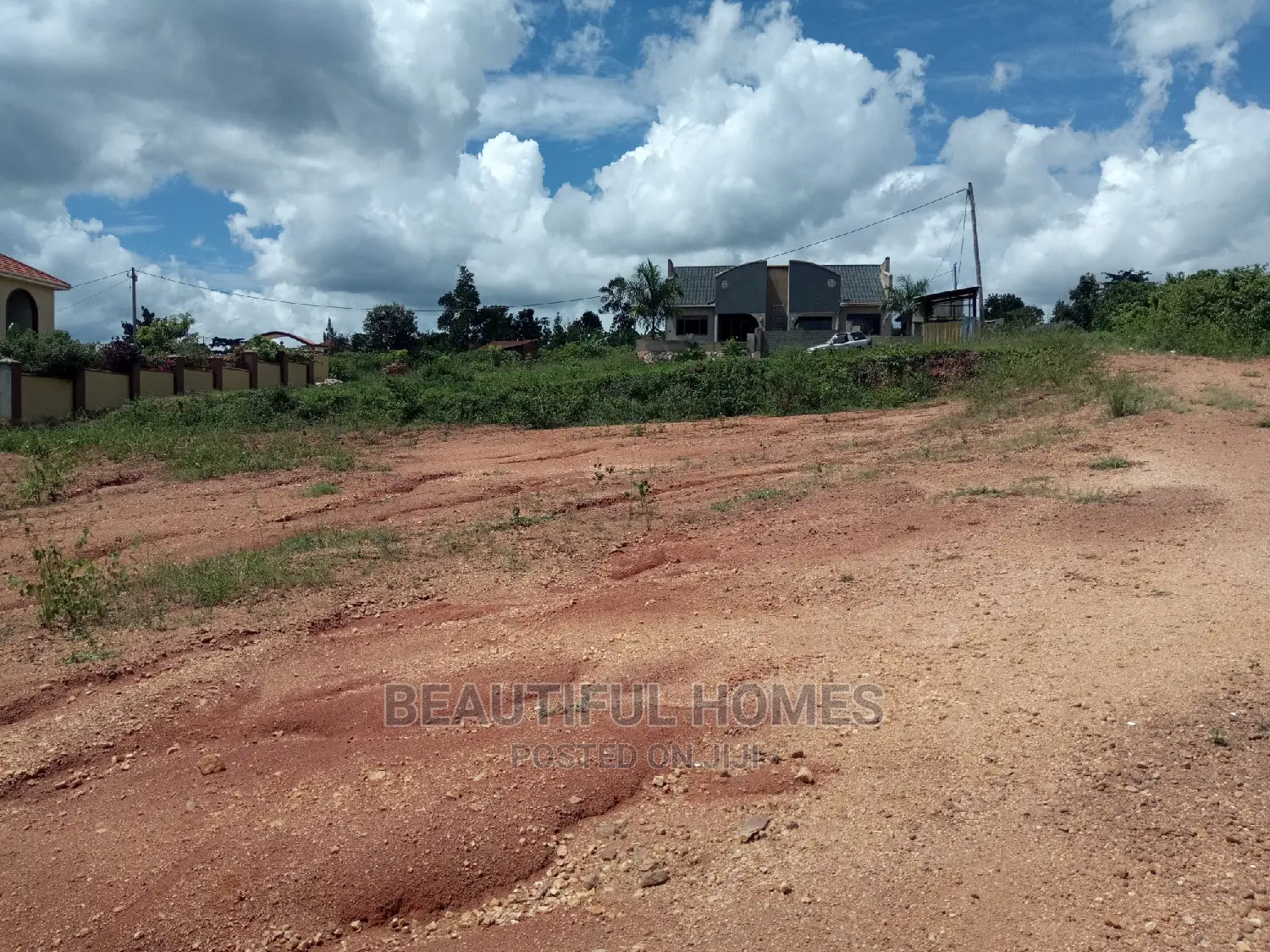 25 Decimals in Kira Near Tarmack on Sell in Kampala