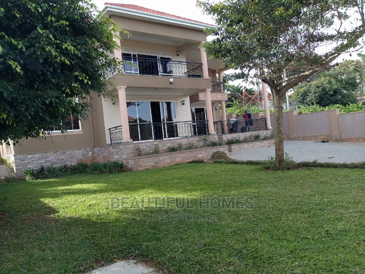 Furnished 6bdrm Mansion in Munyonyo, Kampala for Sale in Kampala
