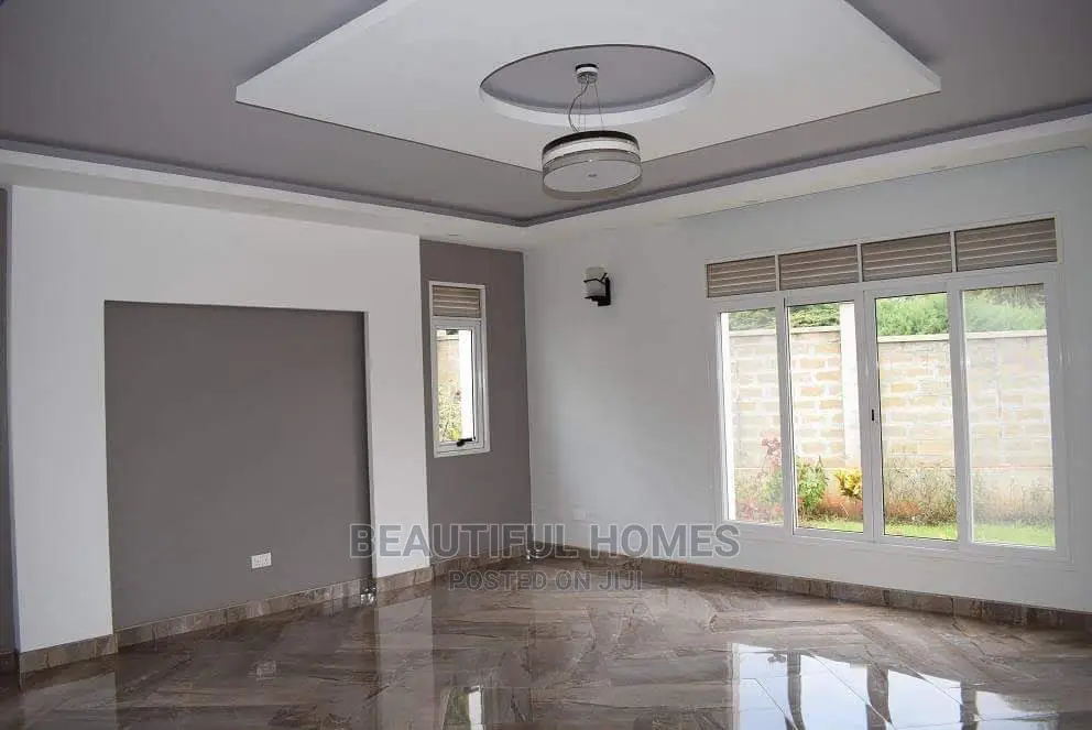 Furnished 6bdrm Mansion in Munyonyo, Kampala for Sale in Kampala