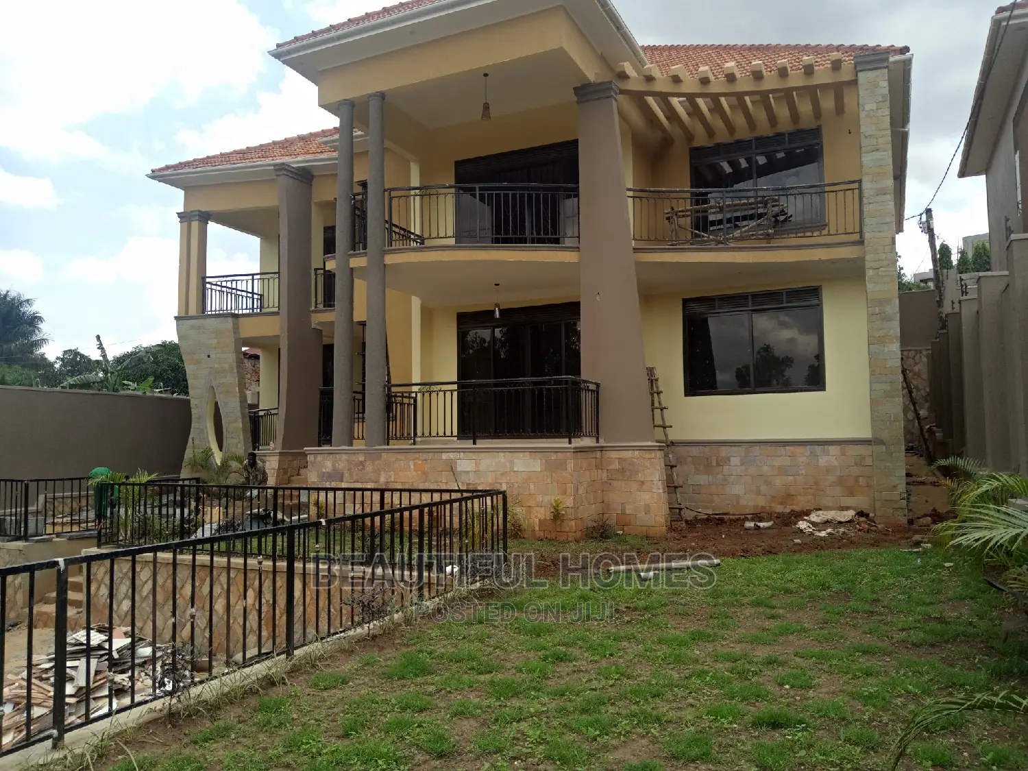 Furnished 6bdrm Mansion in Kiwatule, Kampala for Sale in Kampala