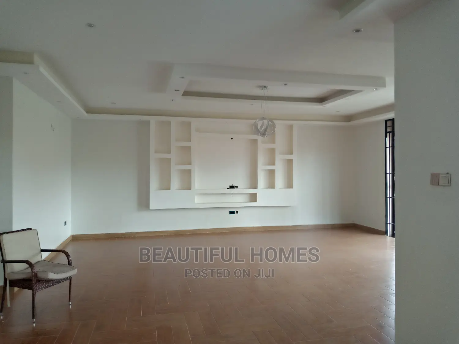 Furnished 6bdrm Mansion in Kiwatule, Kampala for Sale in Kampala