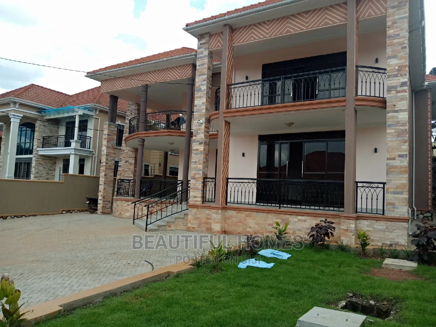 Furnished 6bdrm Mansion in Kiwatule, Kampala for Sale in Kampala