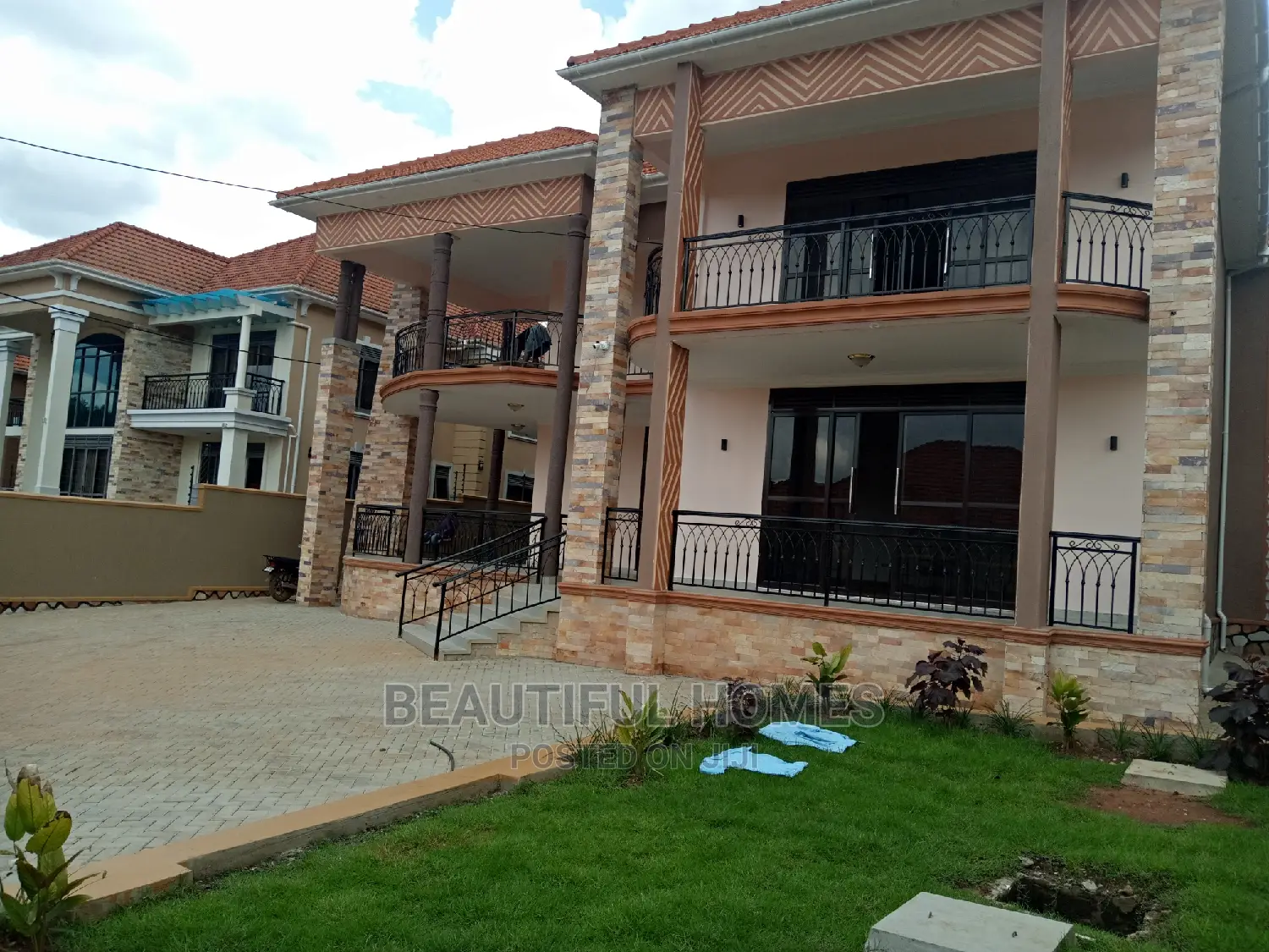 Furnished 6bdrm Mansion in Kiwatule, Kampala for Sale in Kampala